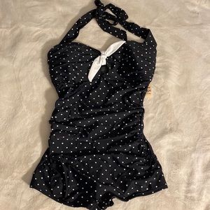 Unique Vintage One Piece w/ shorts